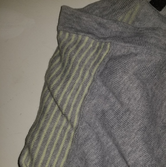 Sweater - Picture 3 of 4